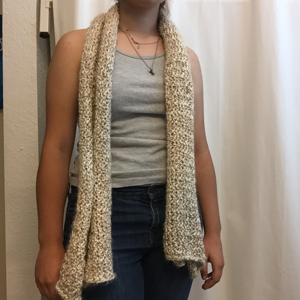 Knit scarf